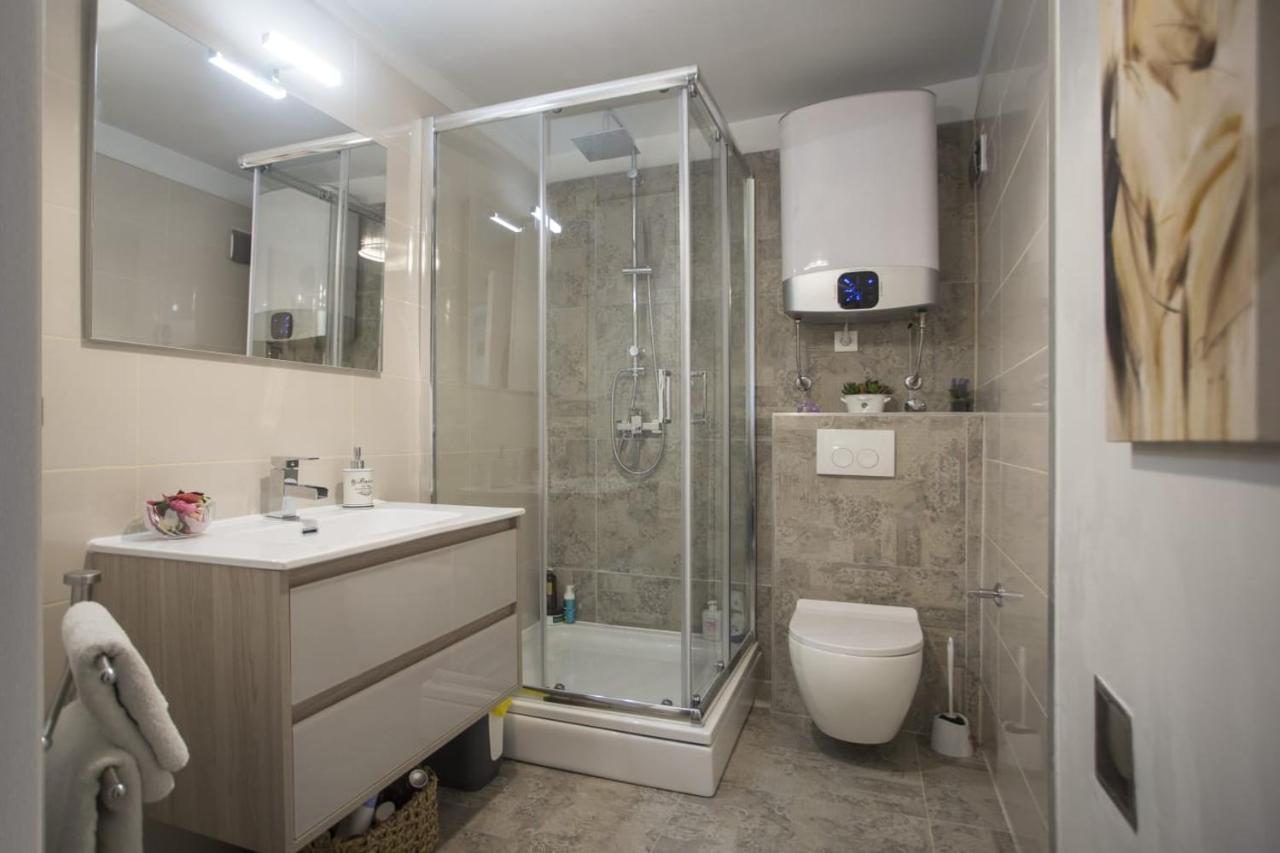 Apartment Antica With Yard & Bbq 스플리트 외부 사진